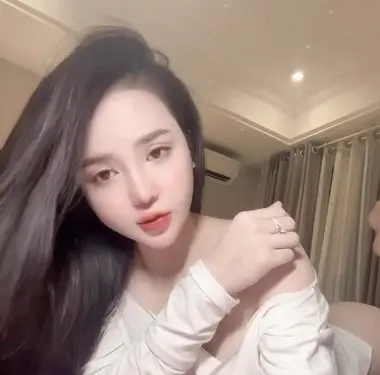 Ảnh thumbnail video Chu Thúy Quỳnh lên đỉnh với tư thế doggy